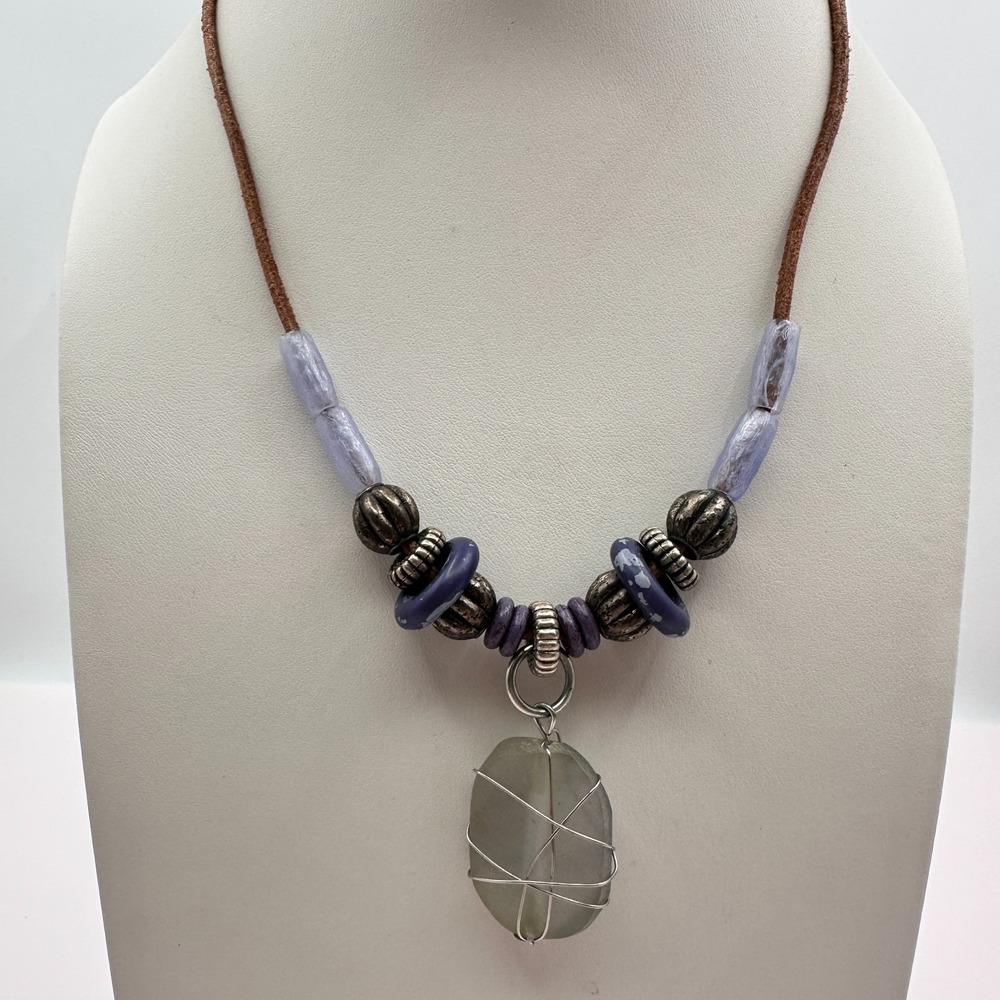 Vintage 90s Boho Wire Wrapped Stone Pendant Necklace with Purple Beads